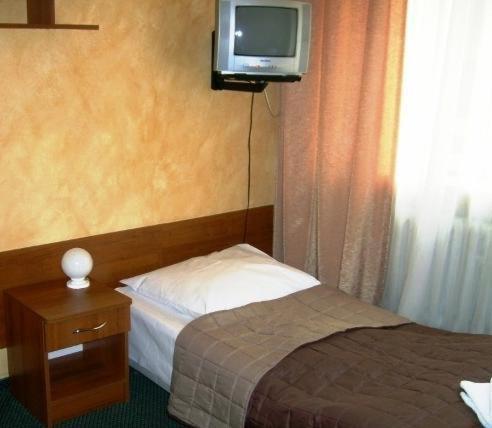 Готель Silesia Мендзибродзе-Бяльське Екстер'єр фото
